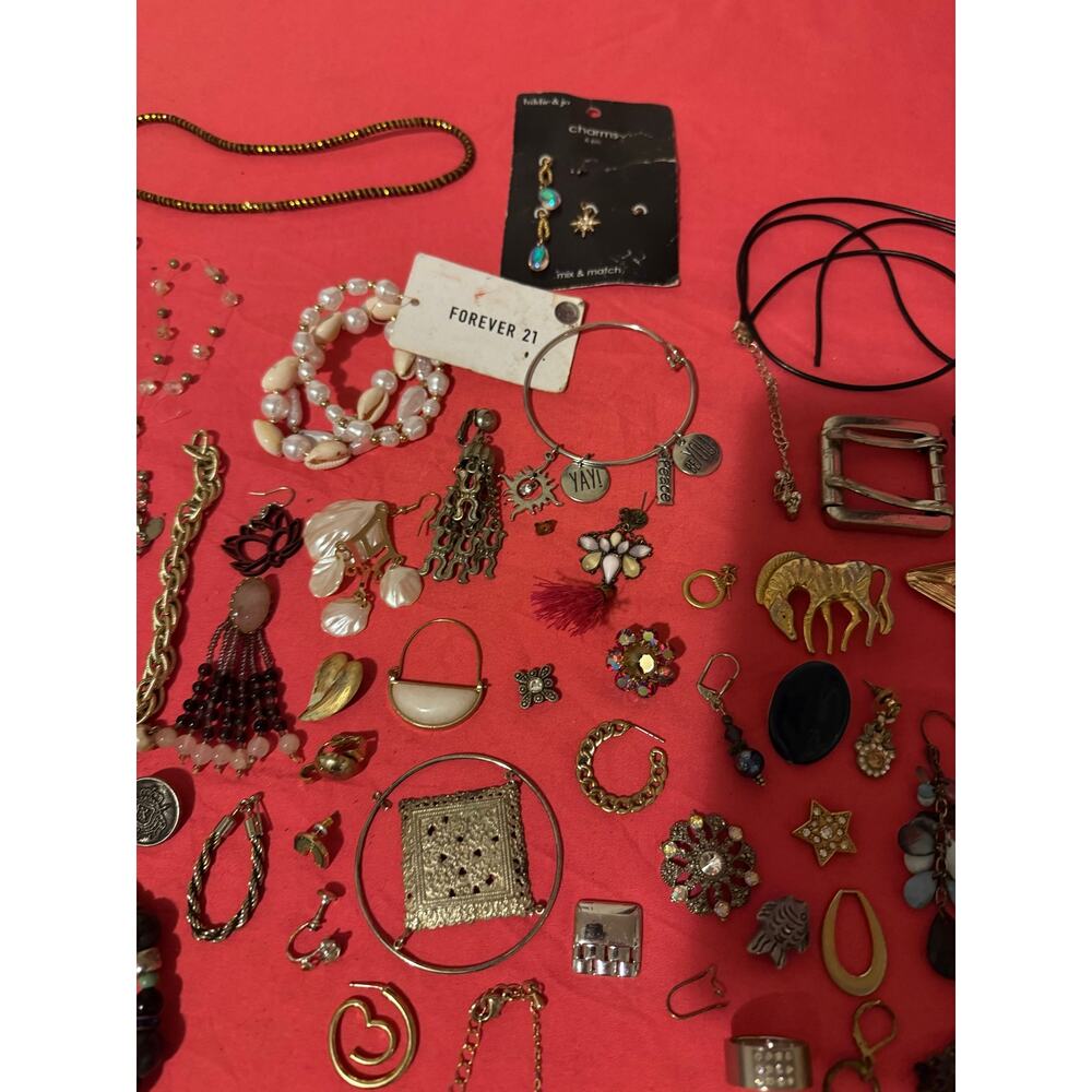 Vintage to Modern Mixed Costume Jewelry Reseller Lot - As-Is Craft Repair - Picture 7 of 16